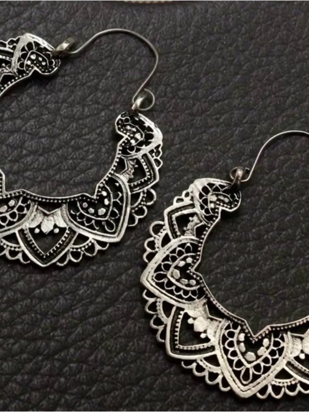 Intricate vintage Silver Filigree Hoop Earrings - Women's Jewelry